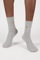 Grey ribbed ankle smiley face socks_4