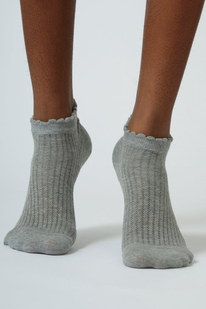 Grey ribbed soft trim ankle socks_1