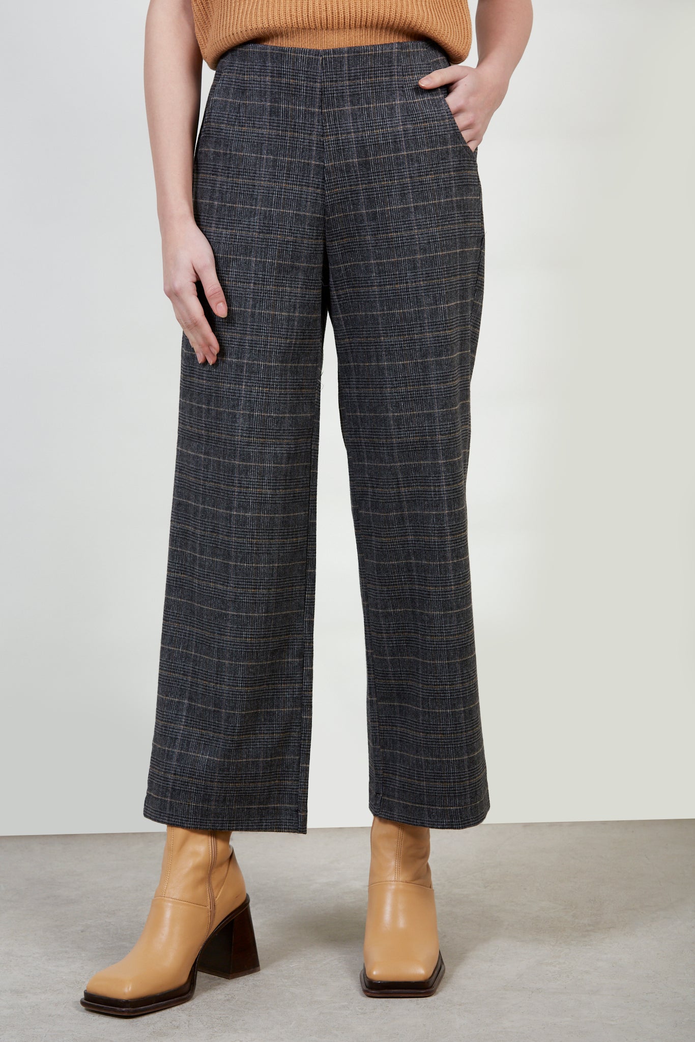 Grey smart checked wide leg trousers_1