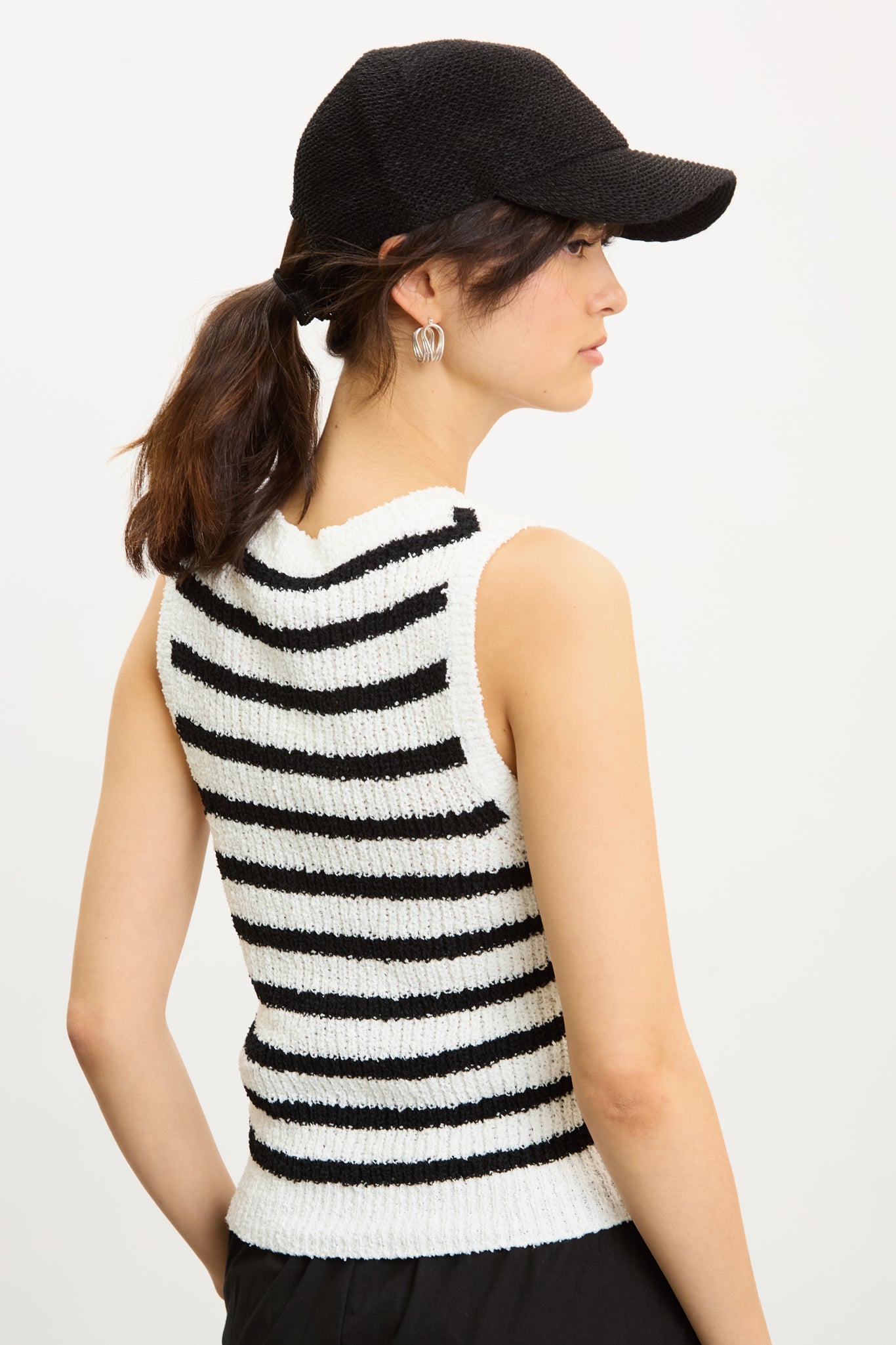 Ivory and black horizontal stripe knit vest_2