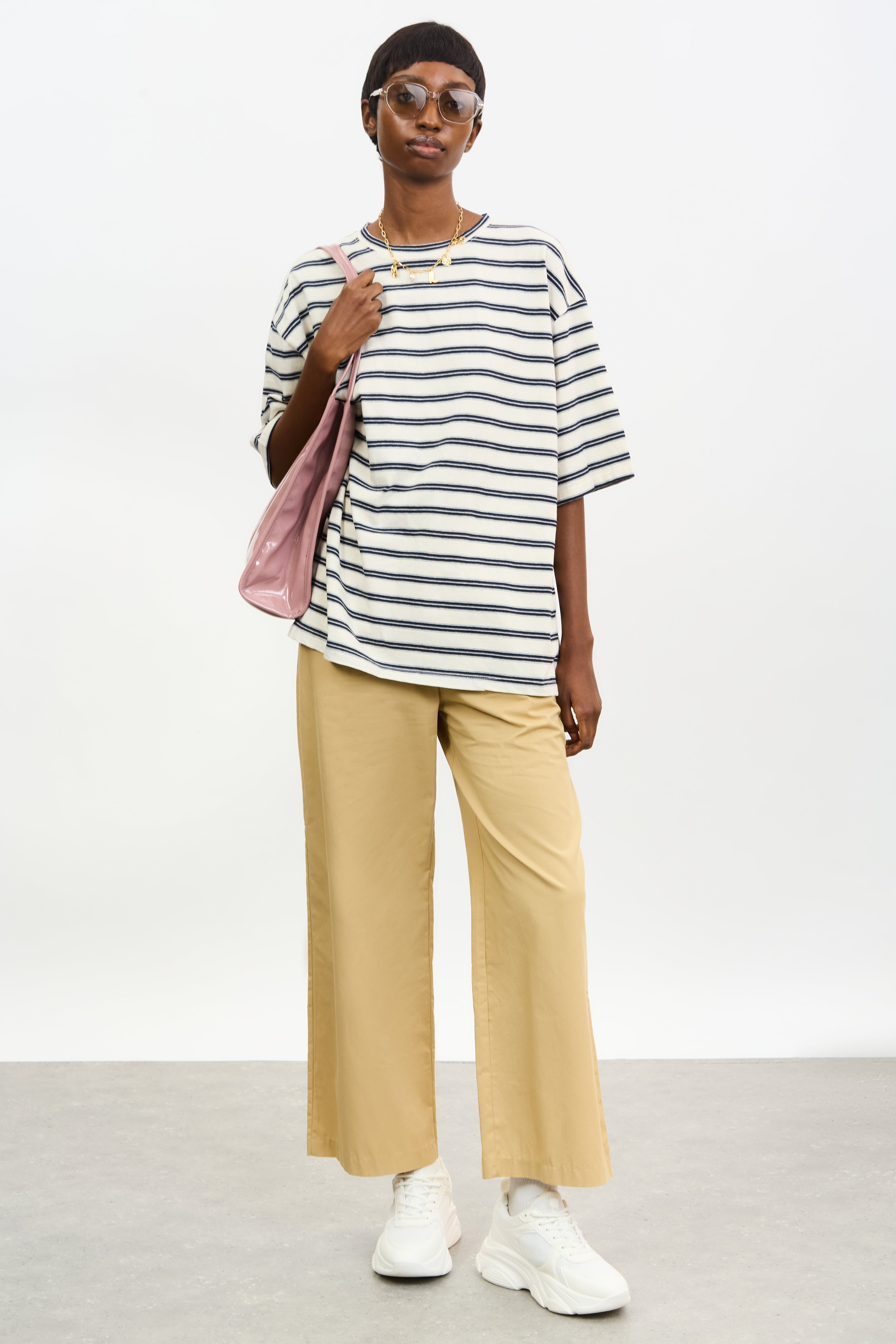 Ivory and navy blue striped short sleeve tee_4