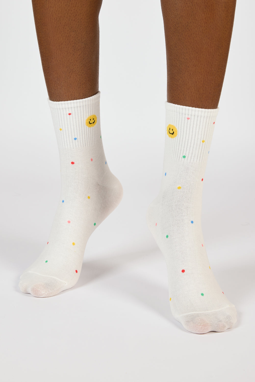 Ivory rainbow confetti smiley face socks_2