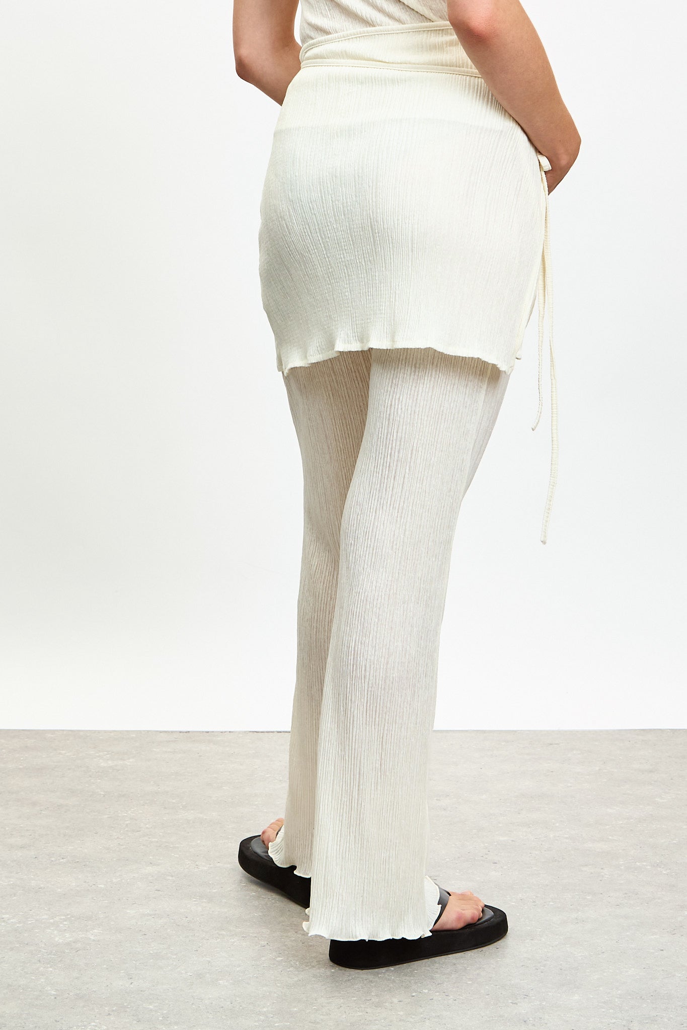 Ivory ribbed skirt trousers_2