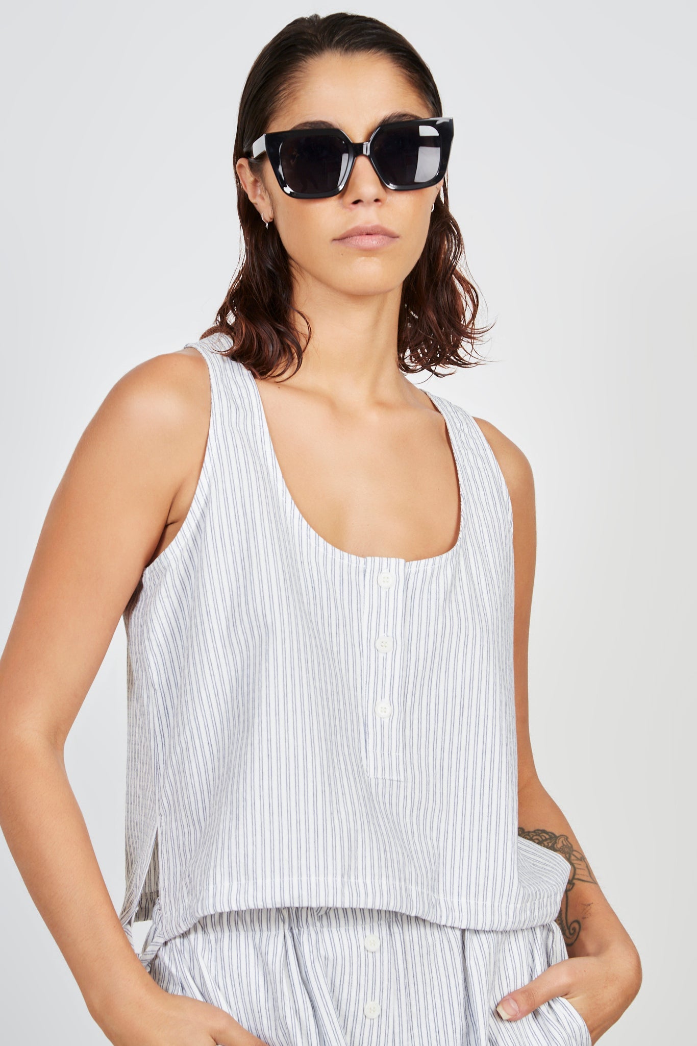 Ivory and navy striped tank_3
