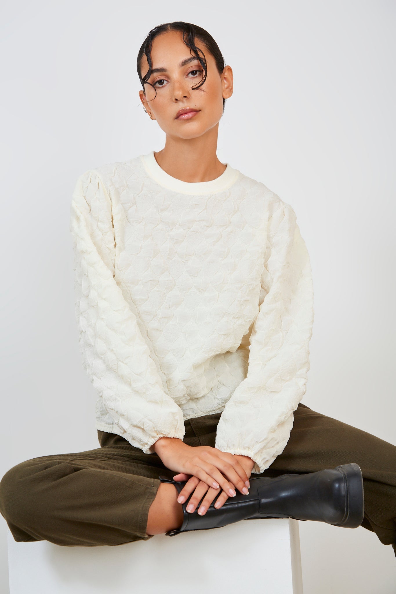 Ivory textured bubble long sleeved top_1