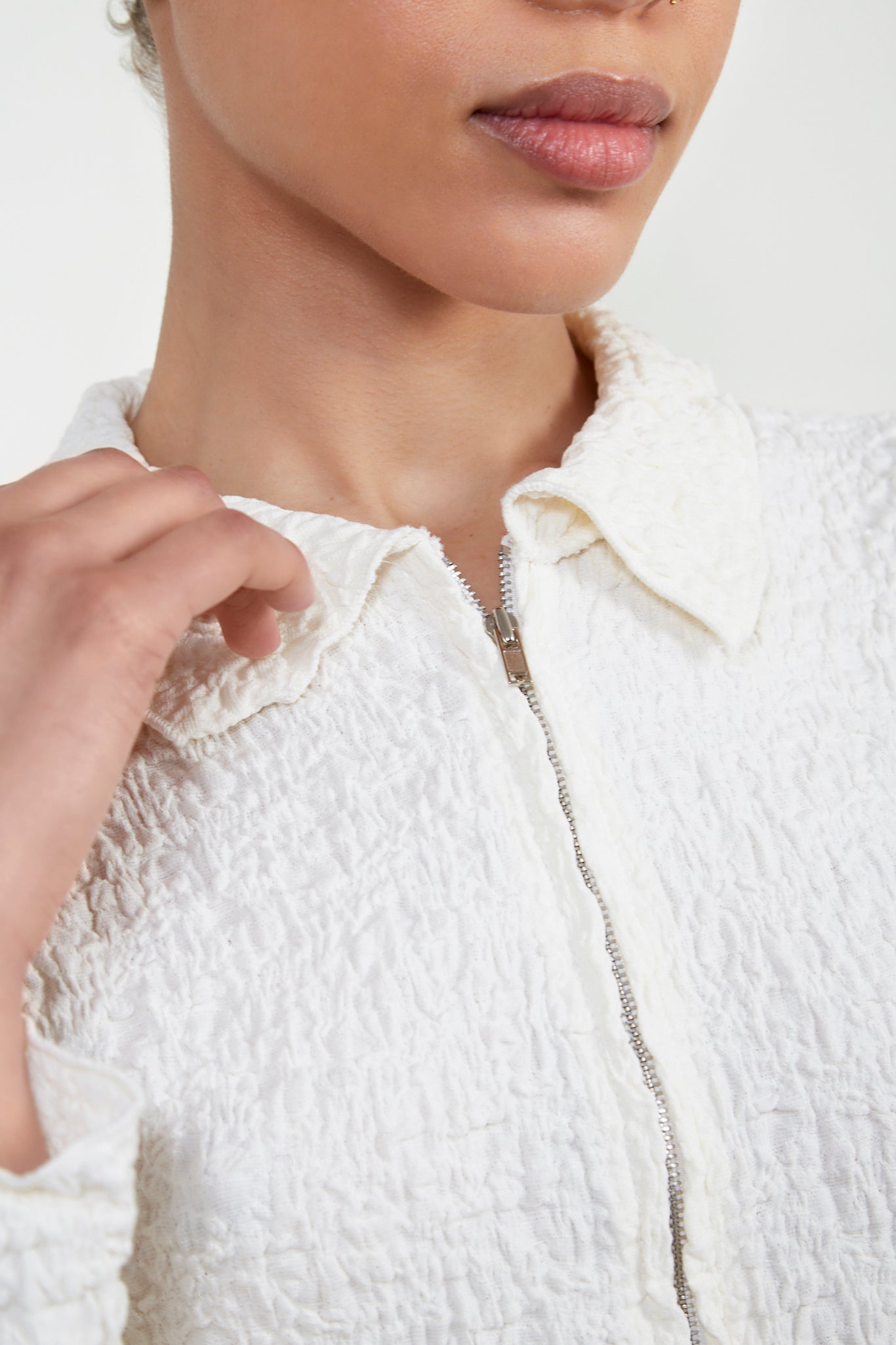 Ivory textured zip top_4