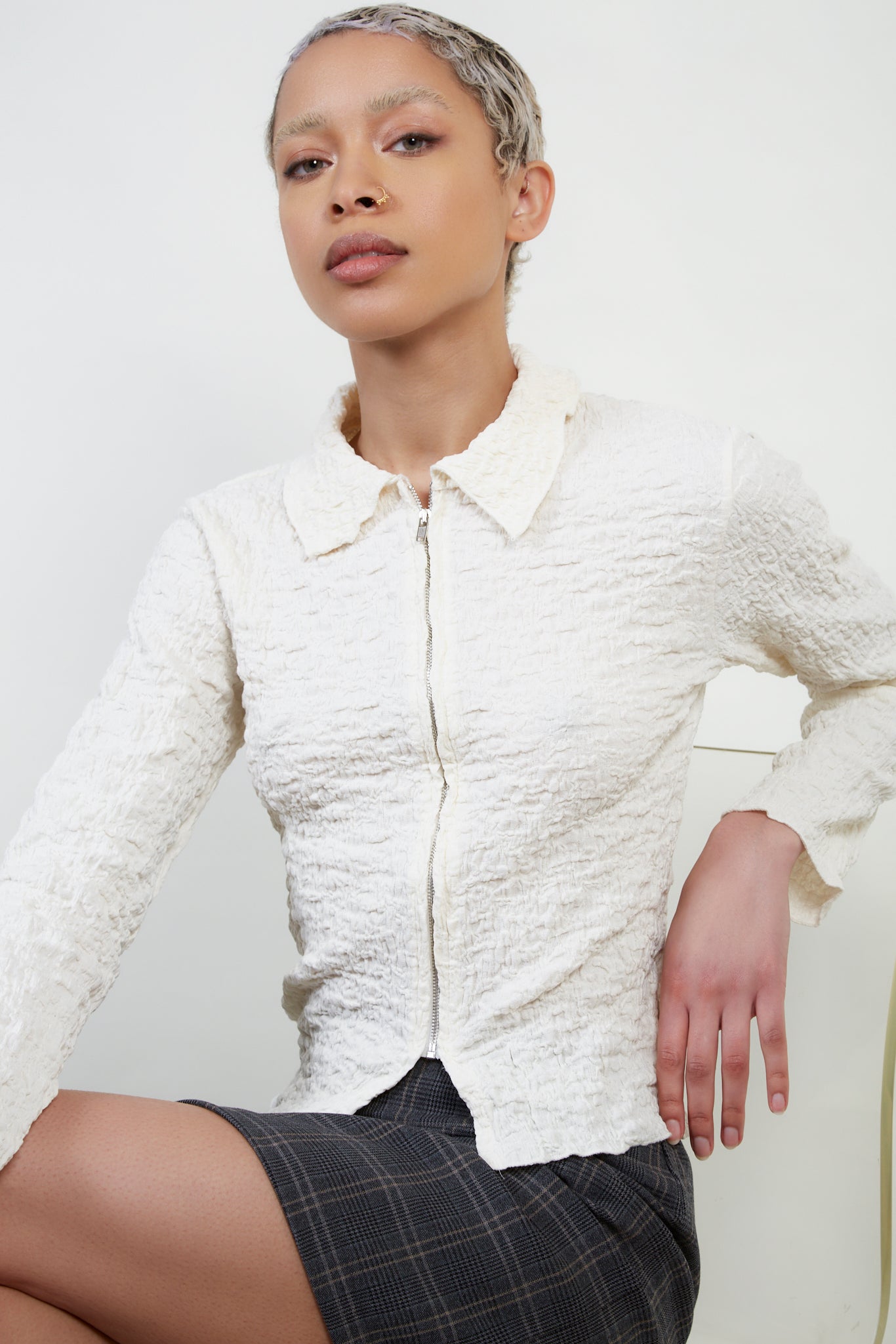 Ivory textured zip top_5
