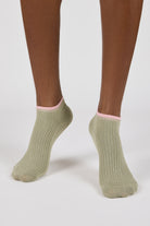 Khaki and tiny pink embroidered flower short socks_2