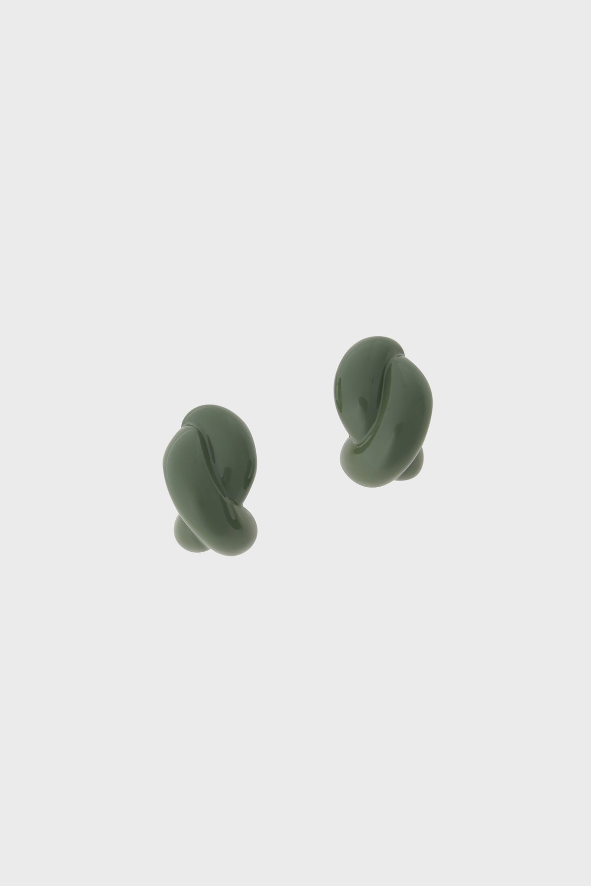 Khaki enamel single twist earrings_1