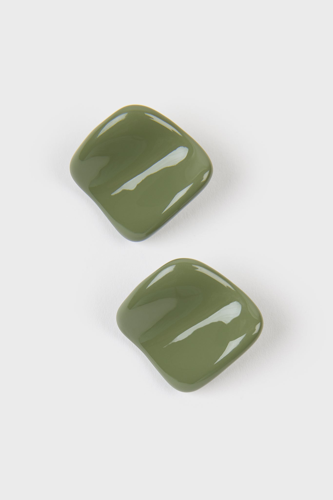 Khaki organic square earrings_1