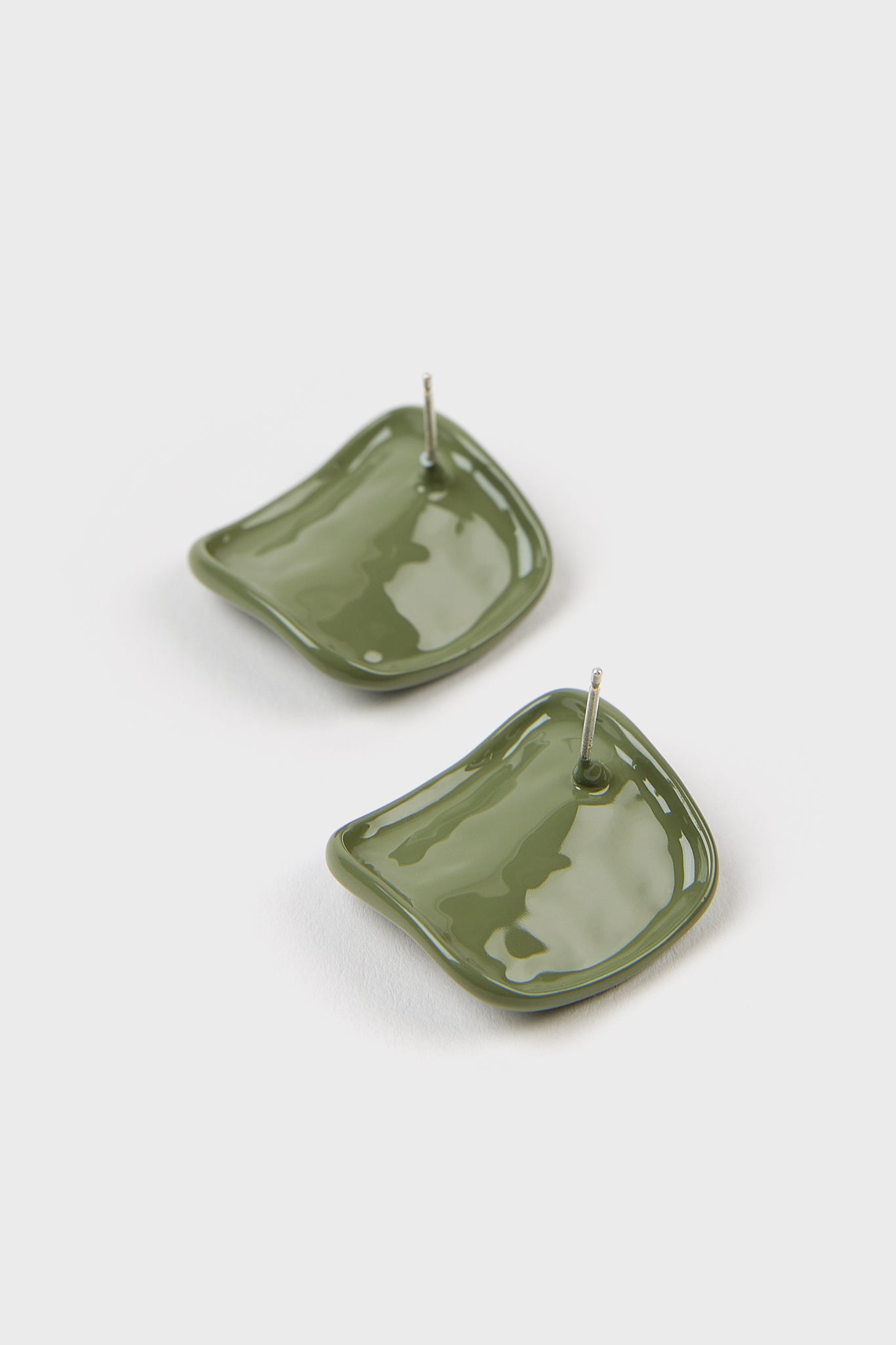 Khaki organic square earrings_2