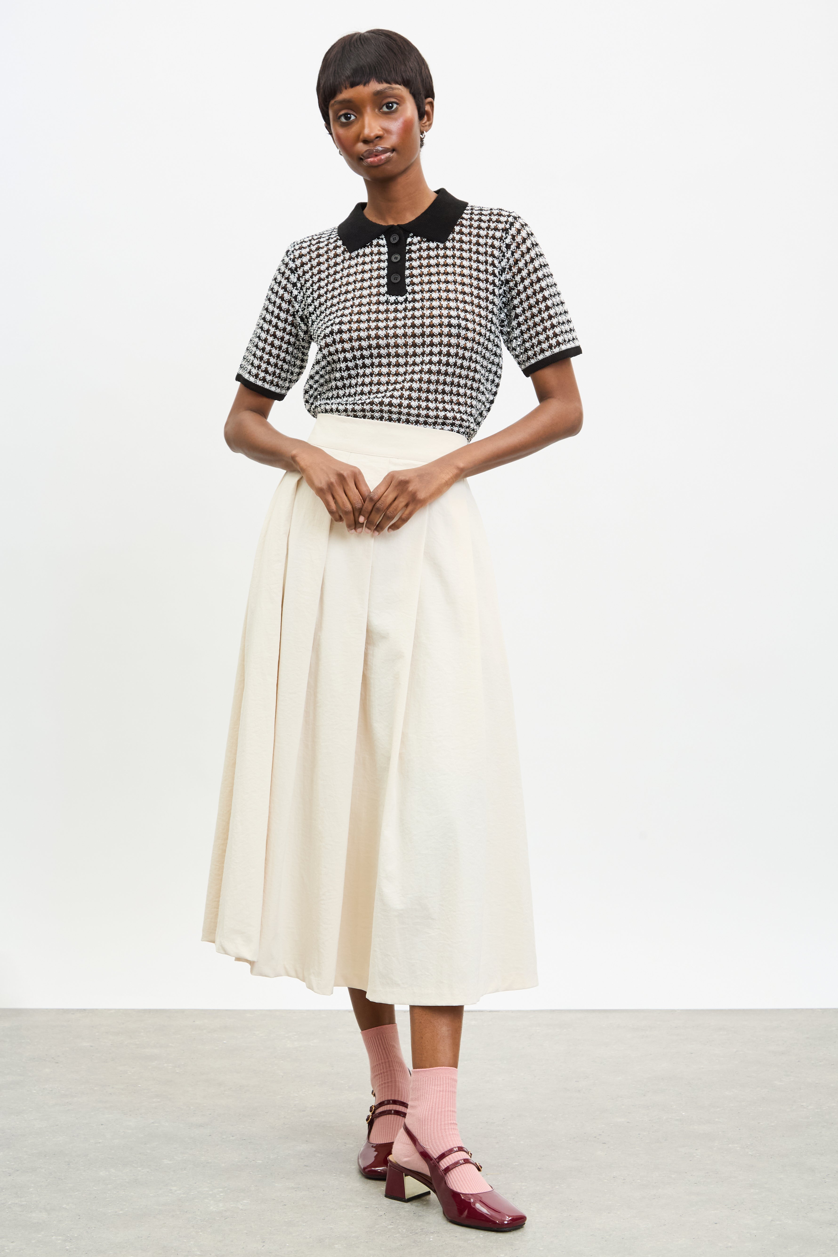 Light beige pleated waist midi skirt_4