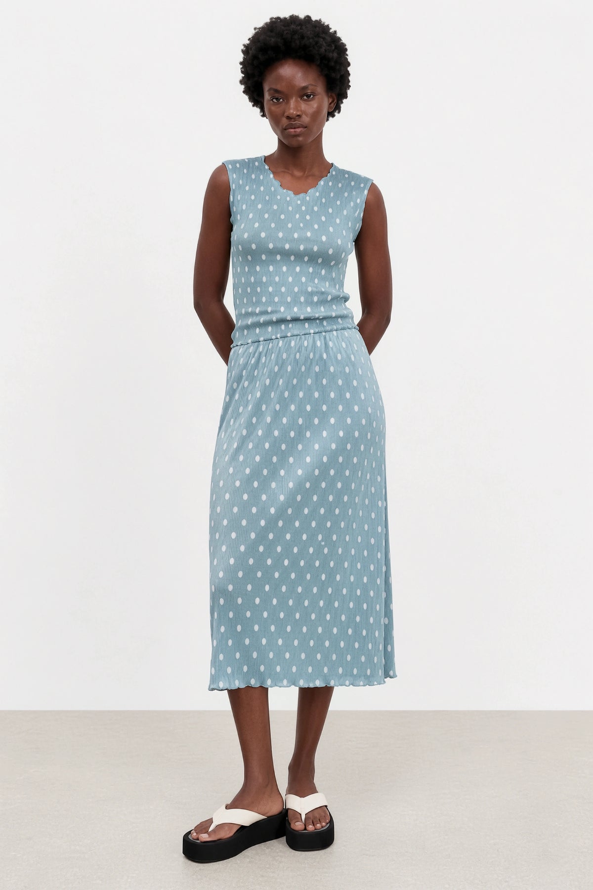 Light blue and white polka dot ribbed skirt_3