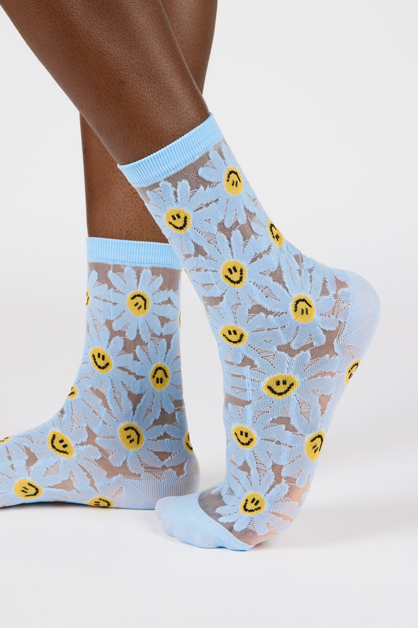 Light blue sheer daisy smiley face socks_1