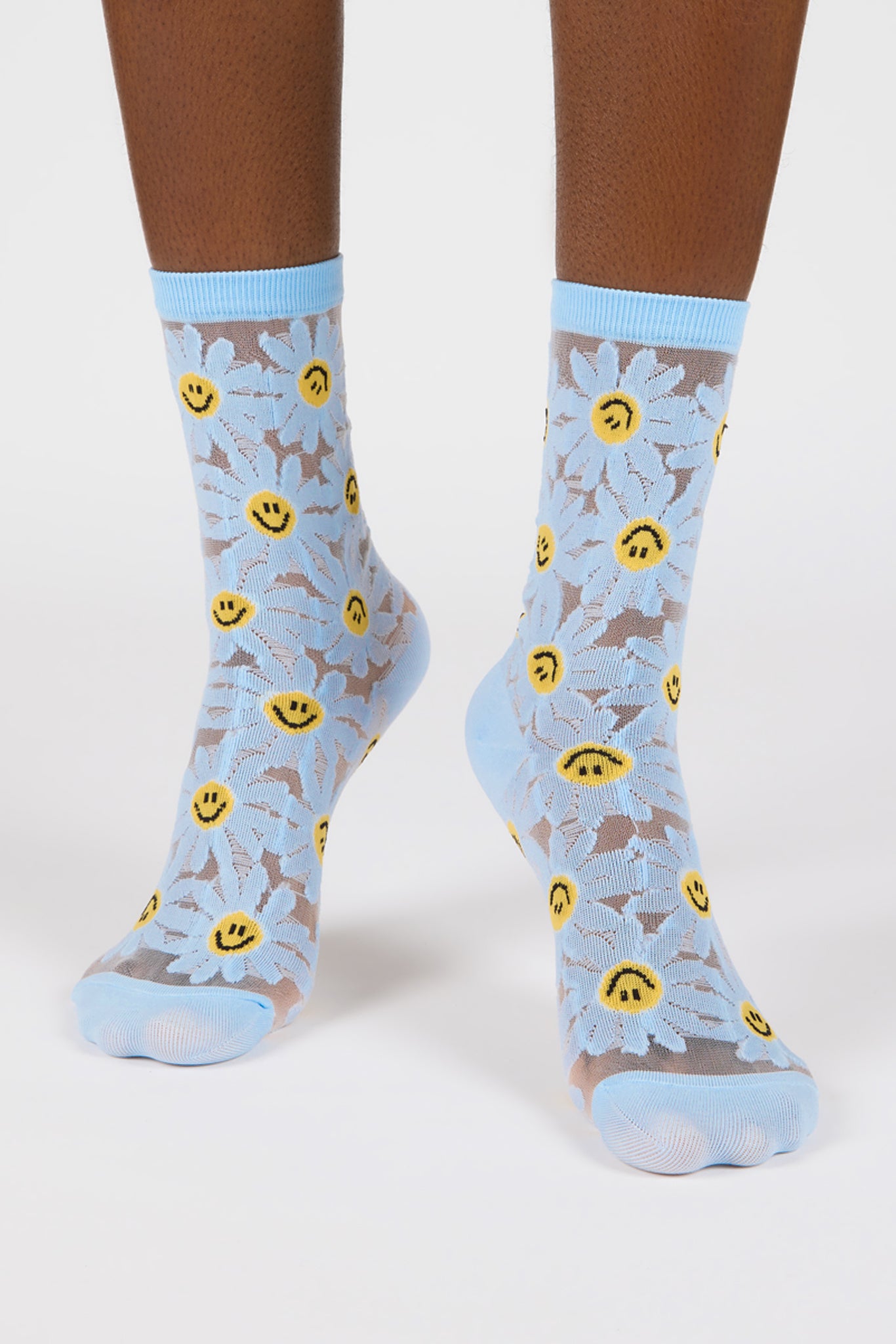 Light blue sheer daisy smiley face socks_2