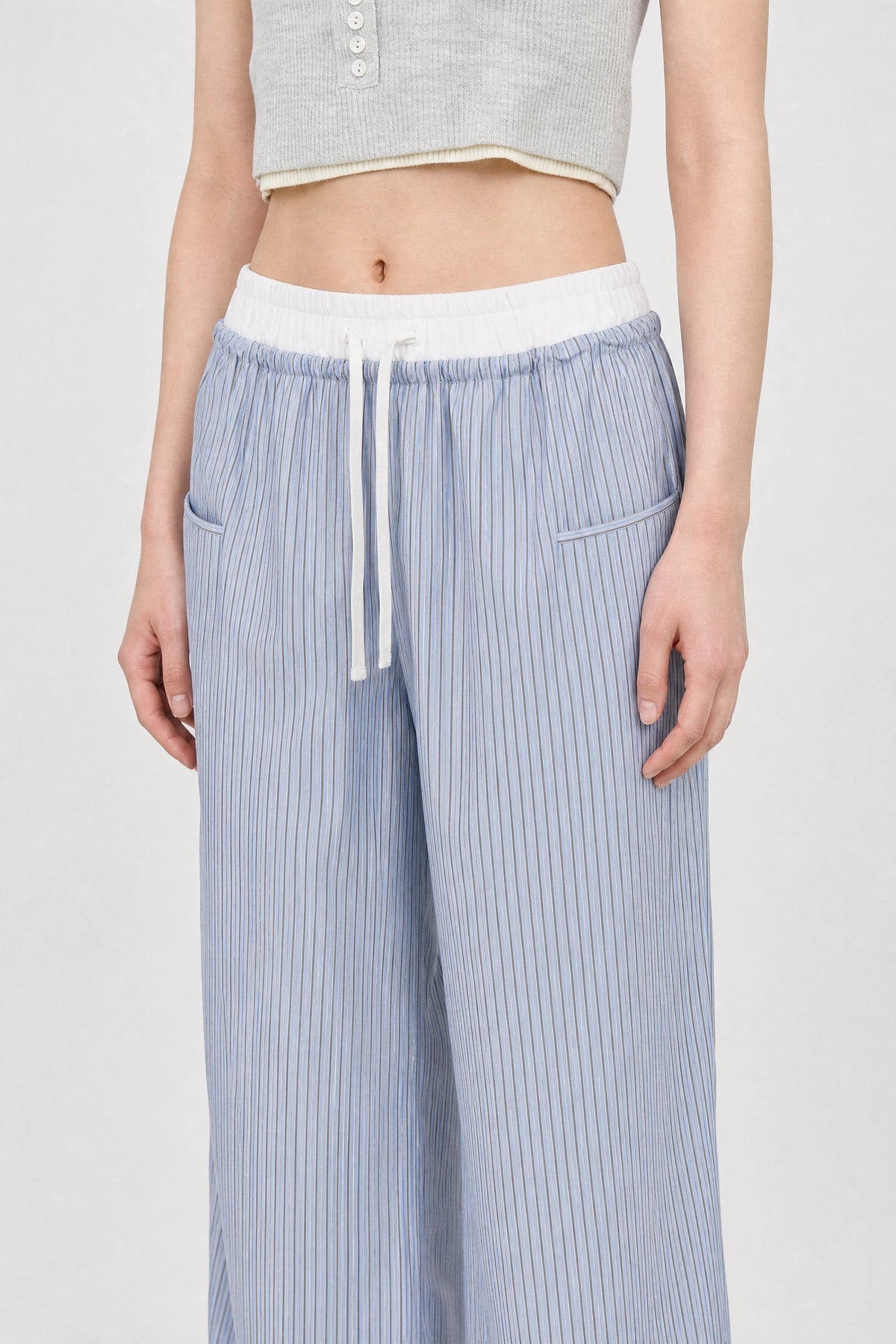 Light blue vertical stripe contrast waist trousers_3