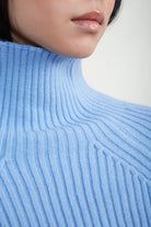 Light blue shaped thick rib turtleneck jumper_4