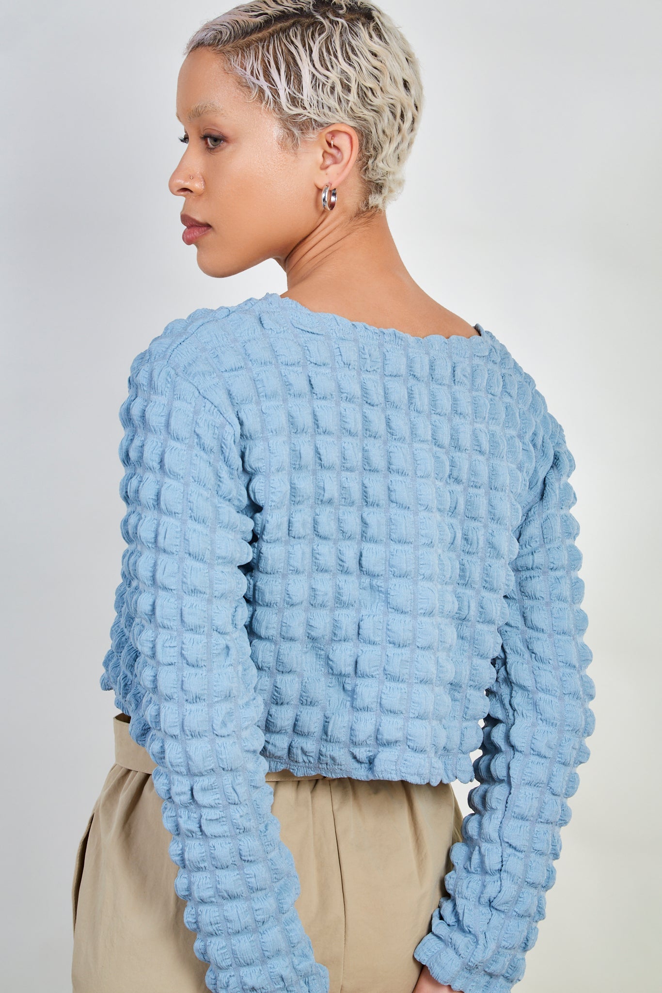 Light blue textured puff long sleeve top_4