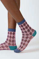 Light pink sheer diamond socks_1
