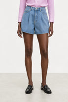 Mid blue single pleat wide leg denim shorts_1
