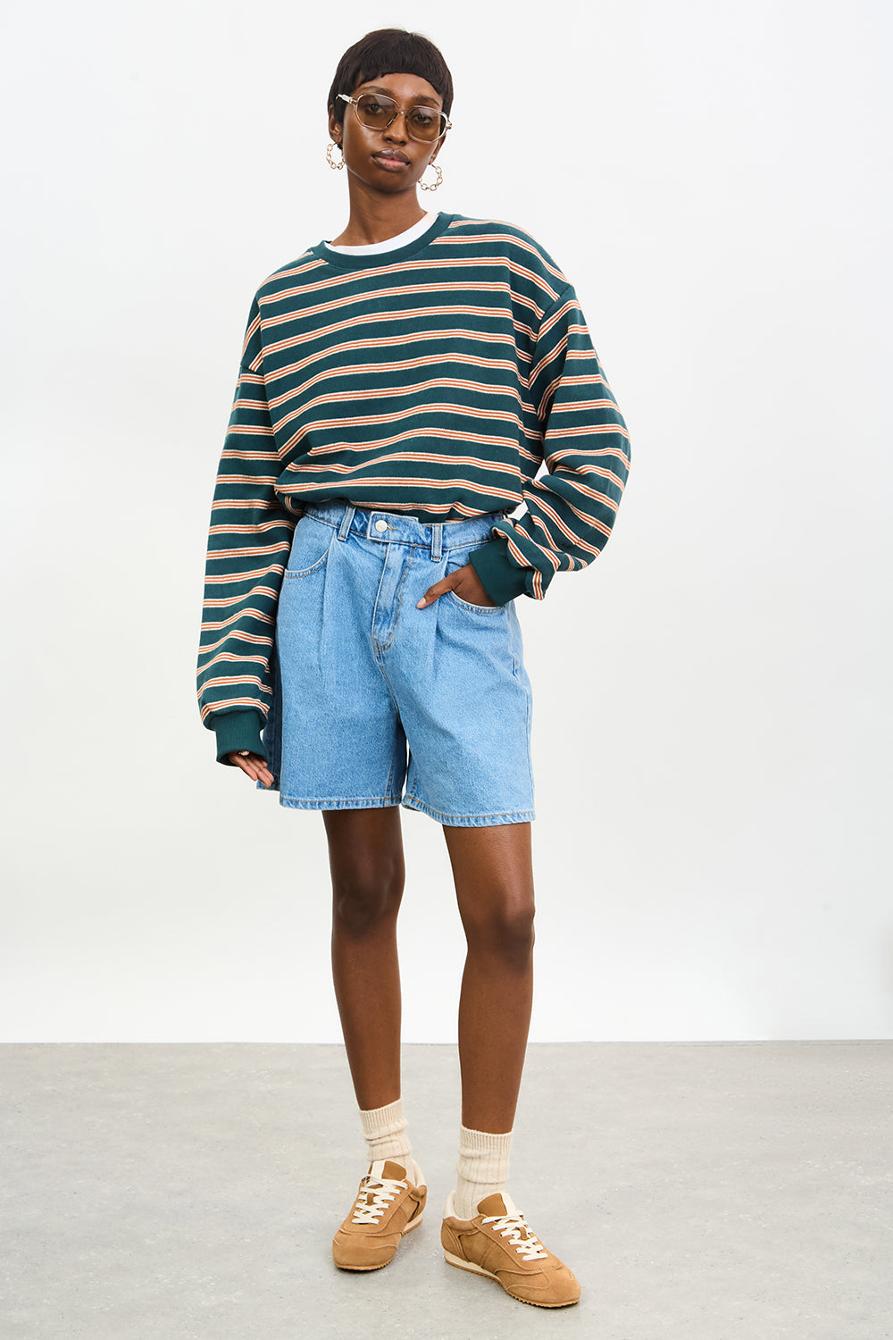 Mid blue denim pleated tab waist shorts_4