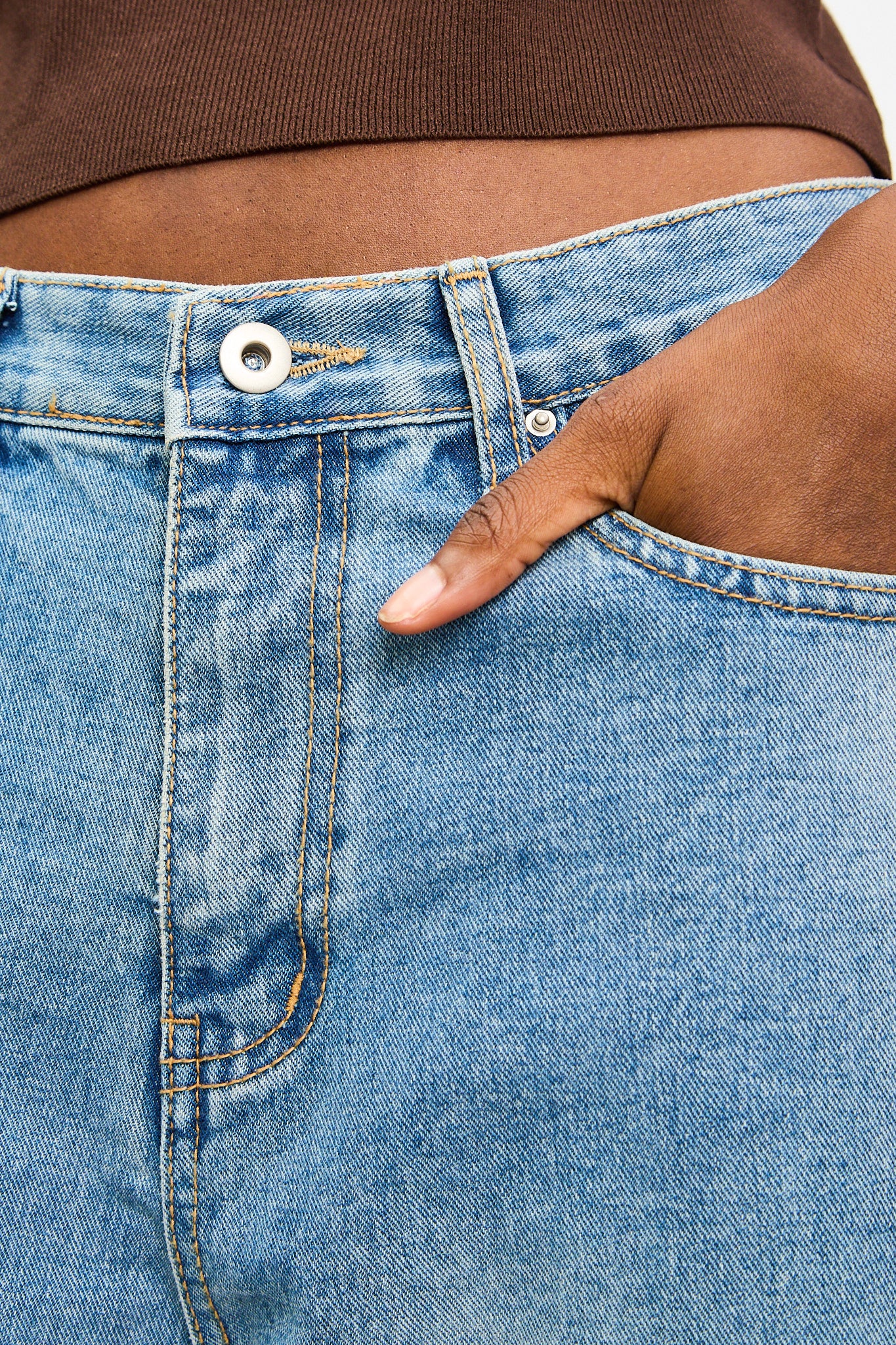 Mid blue washed slouchy wide leg jeans_3