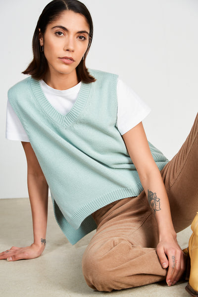 Mint_20green_20V_20neck_20swea