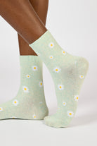 Mint green dotted daisies socks_1