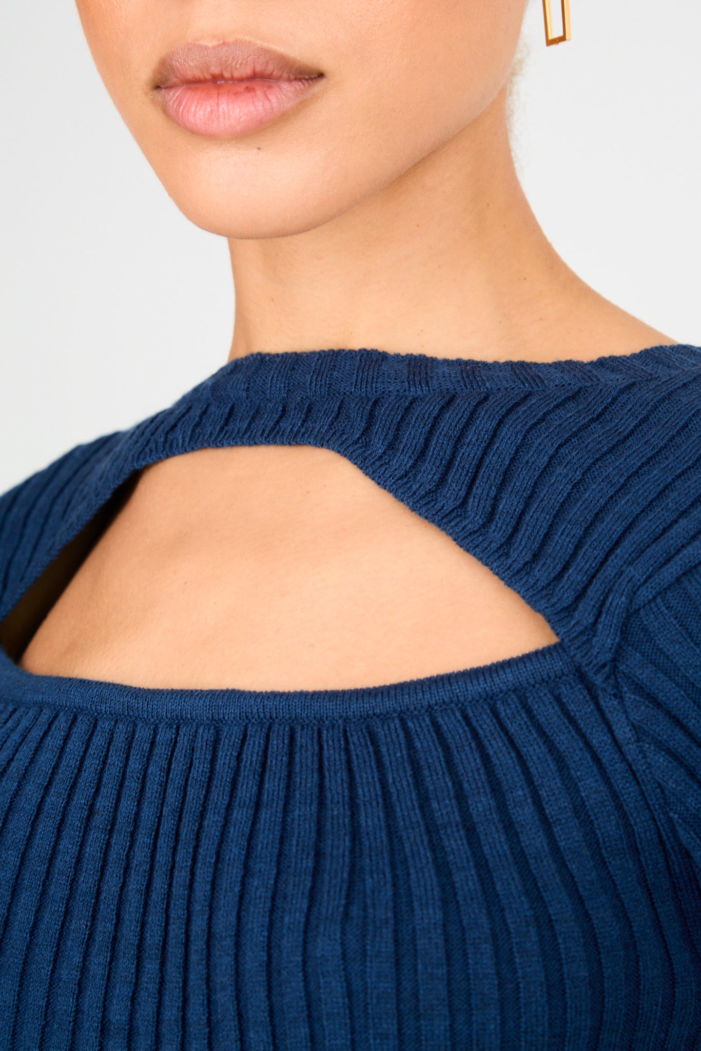 Deep blue ribbed peek front knit top_3