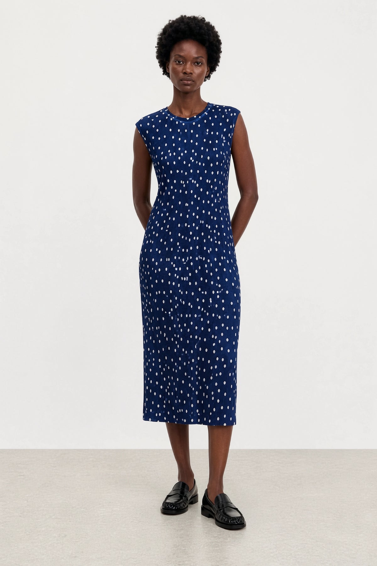 Navy blue and ivory polka dot ribbed sleeveless column dress_1