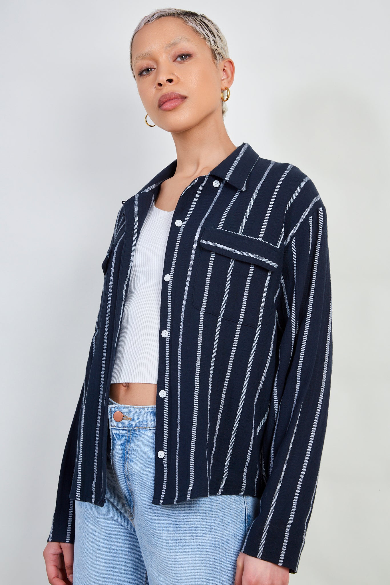 Navy and thick white stripe shirt_3