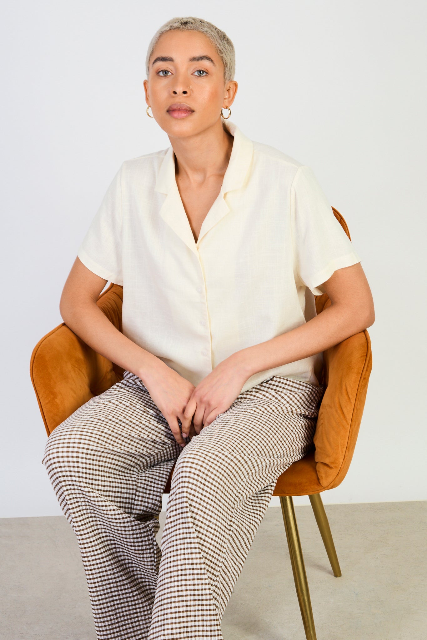 Oatmeal linen blend short sleeved shirt blouse_5