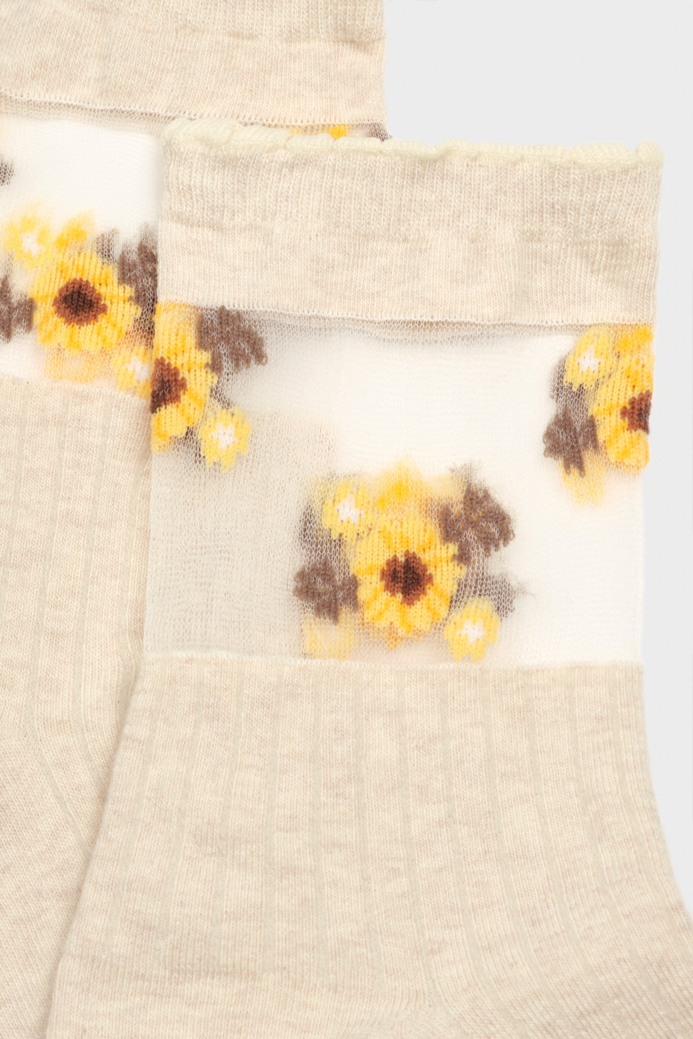Oatmeal sheer ankle sunflower socks_4