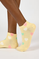 Pale yellow scribble hearts pop socks_1
