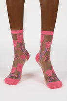 Pink sheer bold climbing flower socks_2