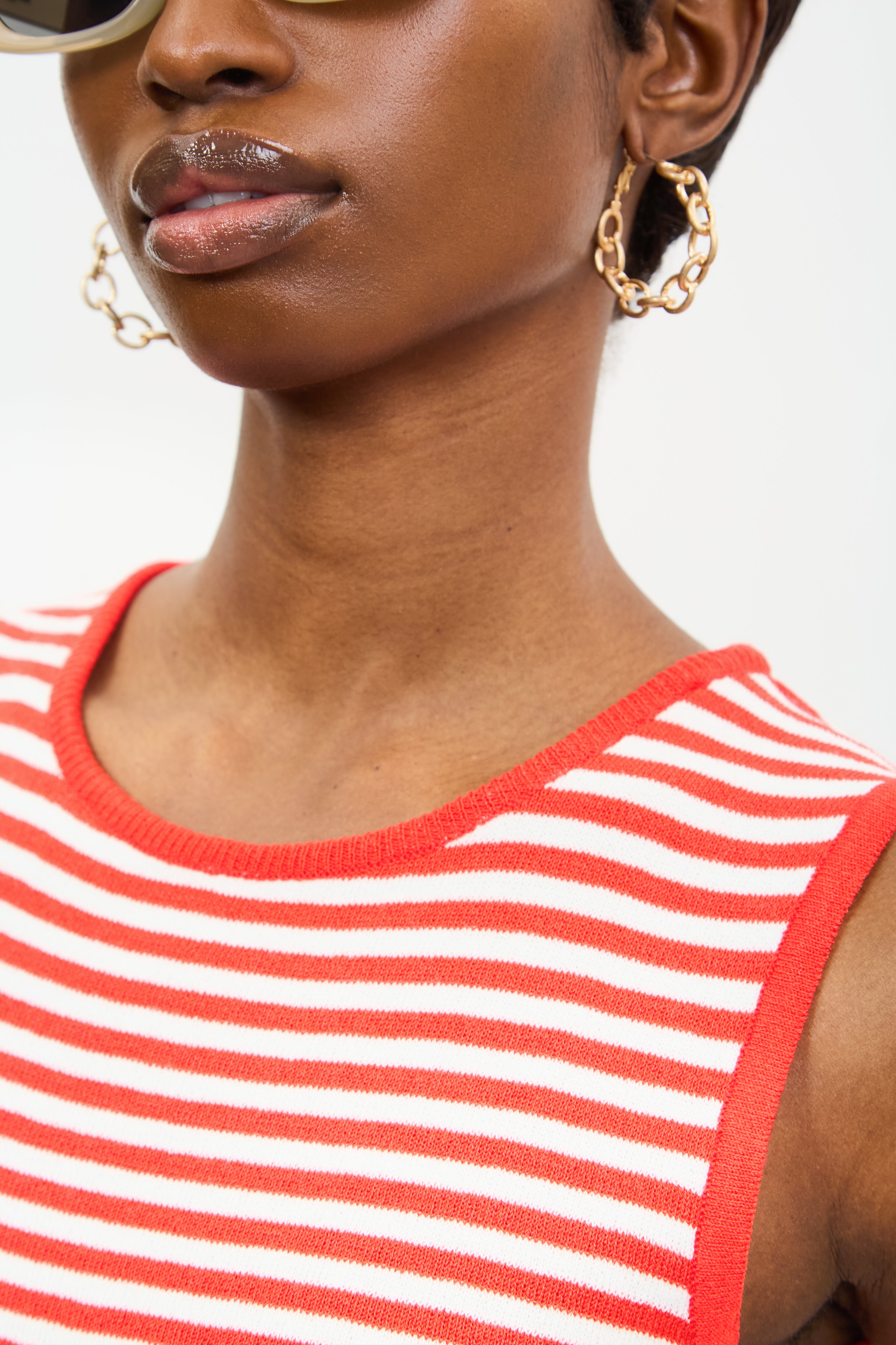 Red and white striped knit vest_2