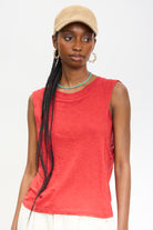 Red muscle tank top_1