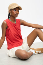 Red muscle tank top_5