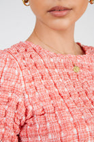 Red and white textured puff tee_4