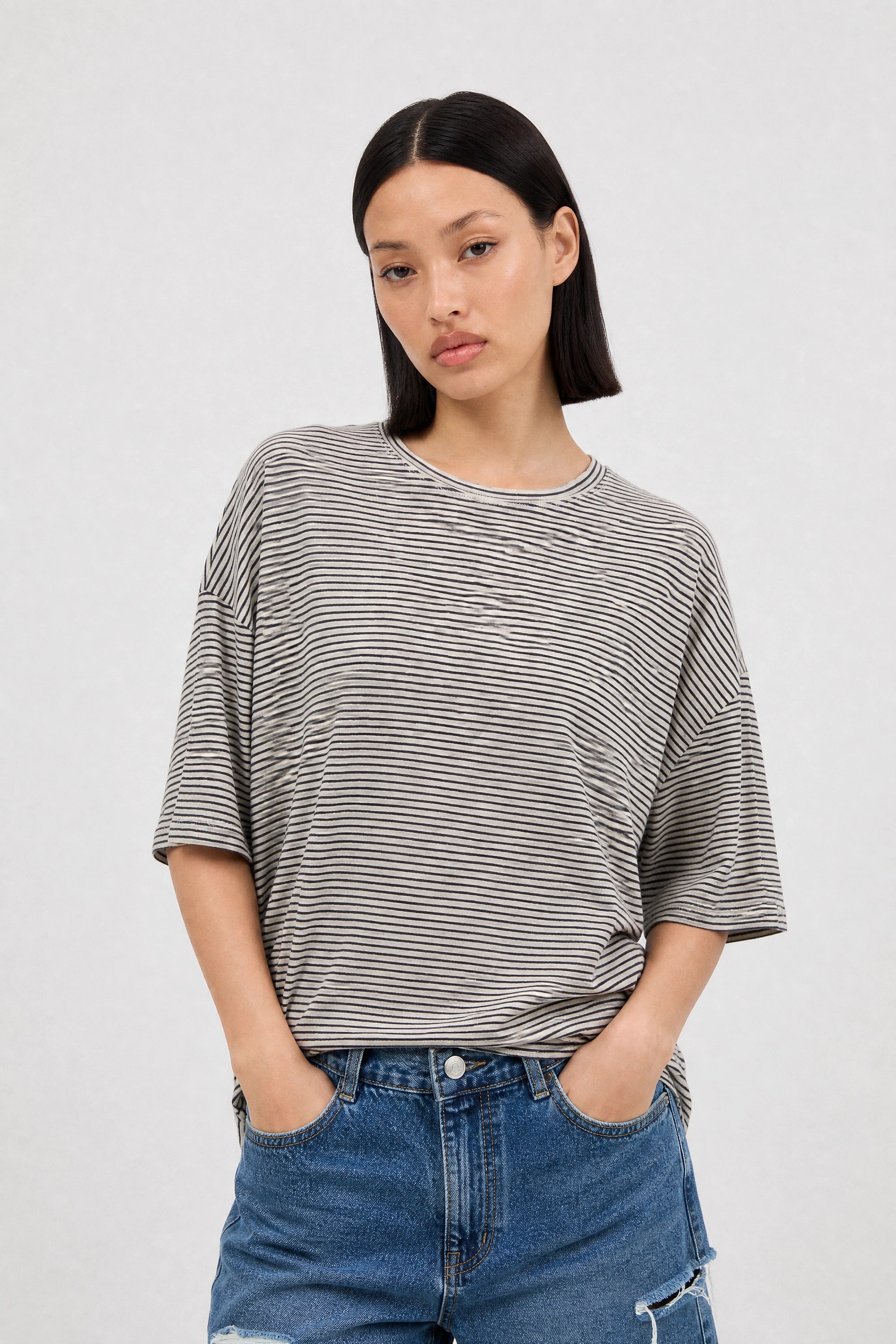 Ivory and navy horizontal stripe short sleeve tee_1