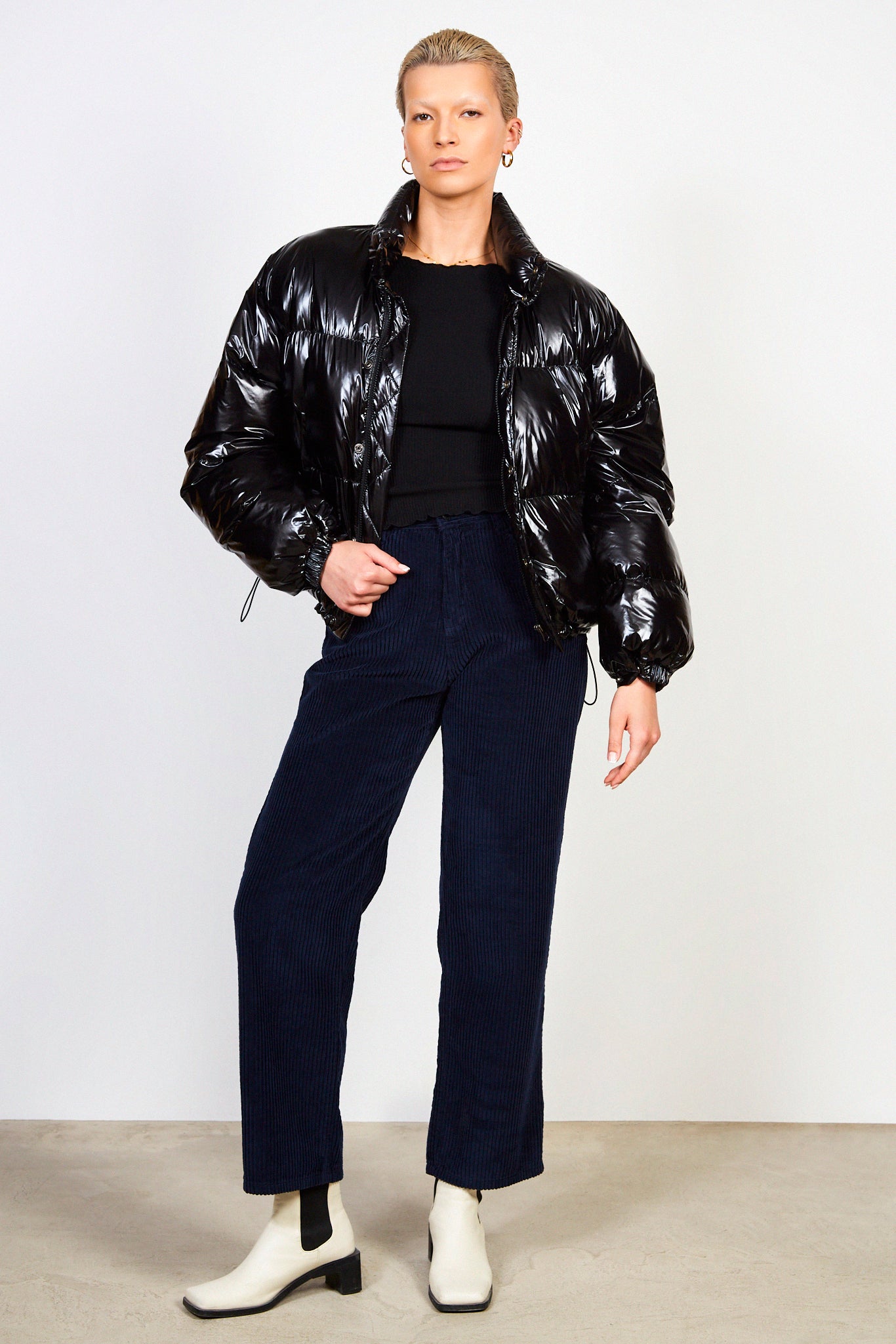 Black glossy puffer jacket_5