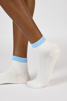 White and baby blue contrast trim ankle socks_1