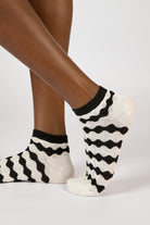 White and black textured pop socks_1