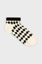 White and black textured pop socks_3
