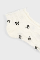 White and black wavy bows ankle socks_4