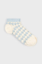 White and light blue textured pop socks_3