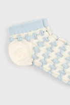 White and light blue textured pop socks_4