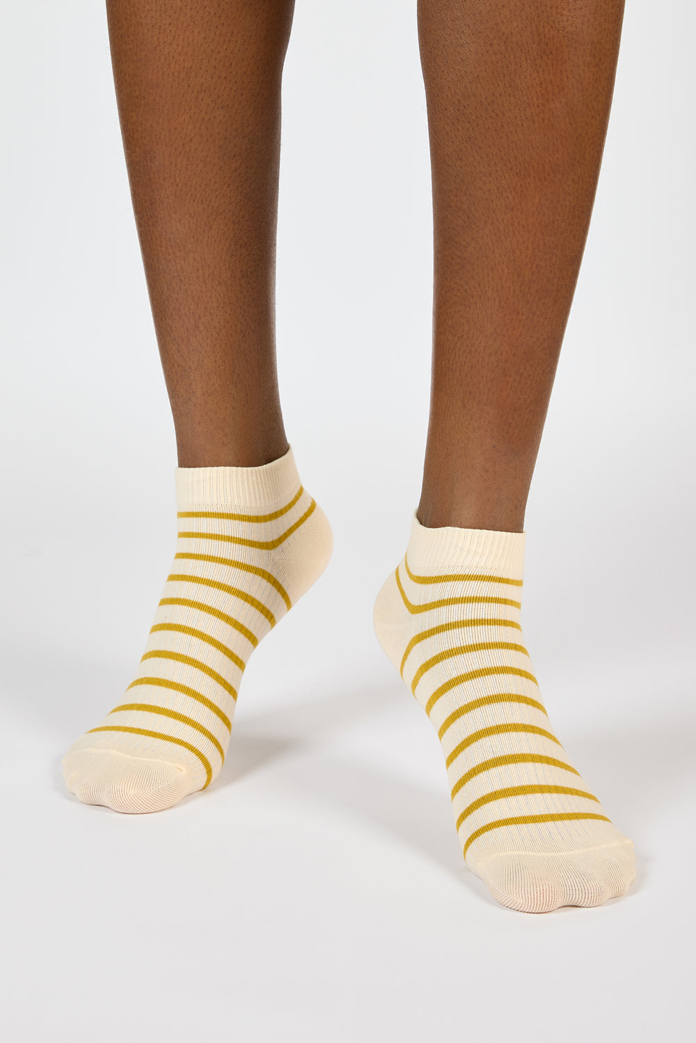 White and light khaki striped ankle socks_2