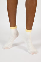White and pale yellow contrast trim ankle socks_2