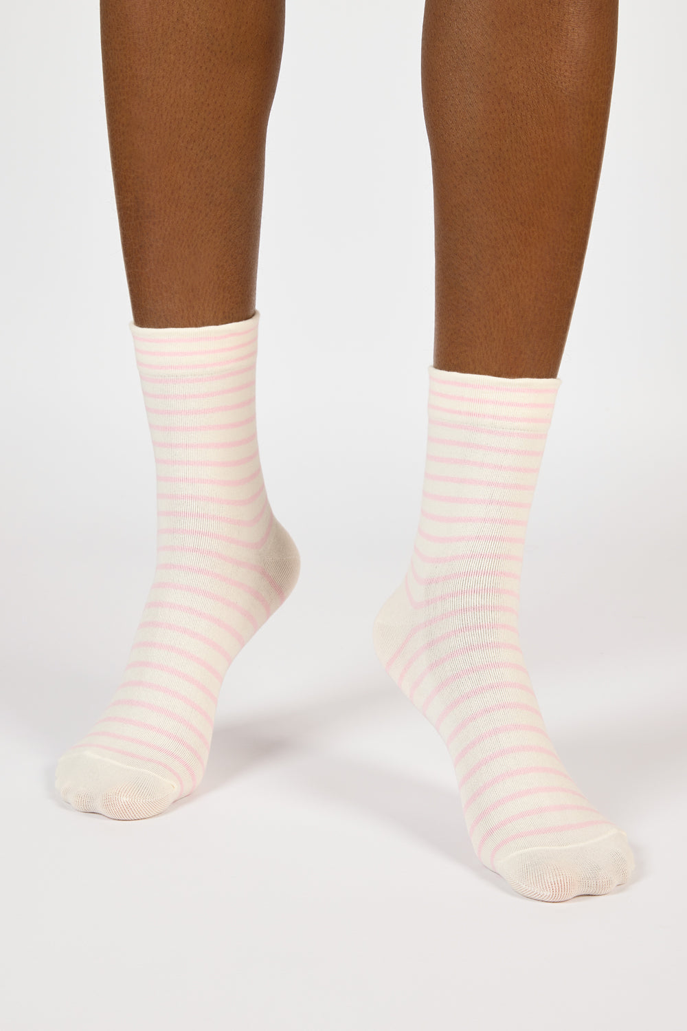 White and pink thin striped socks_2